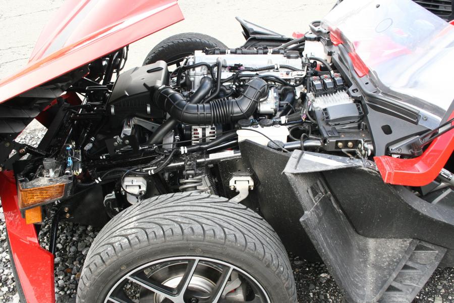 Моторный отсек Polaris Slingshot 2014 года  (фото 9 из 22)